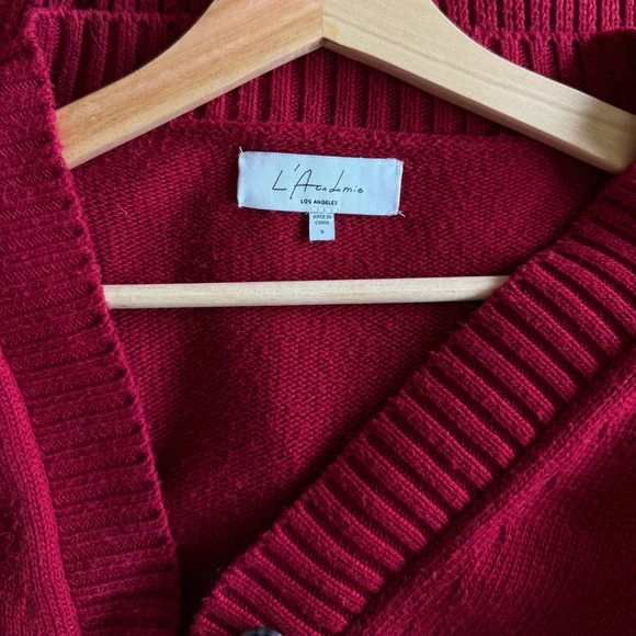 Nalo Cardigan in Red
L'Academie - Picture 4 of 4